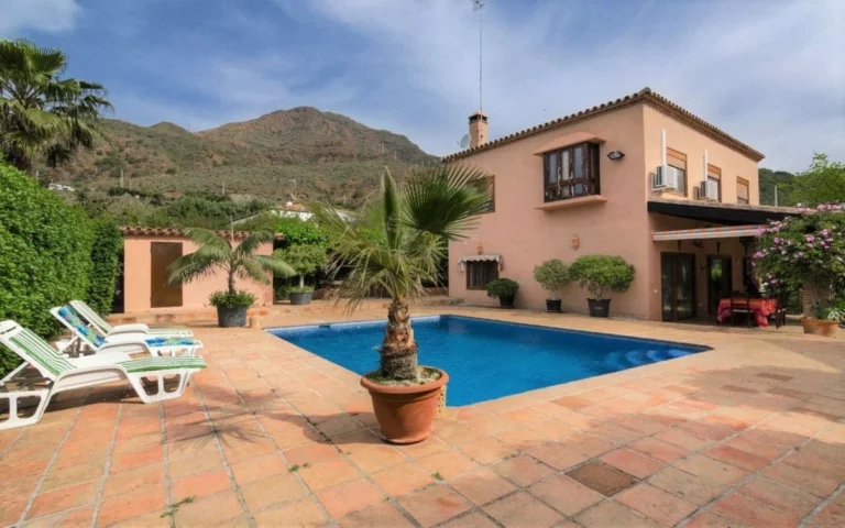 R5037514 | Finca – Cortijo in Estepona – 4 beds, 1.5 baths