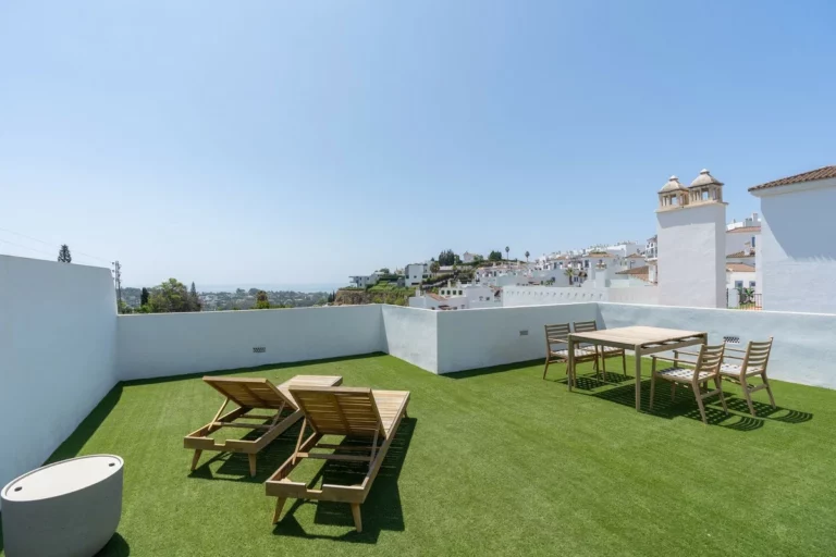 R5185270 | Penthouse in El Paraiso – 2 beds, 2 baths