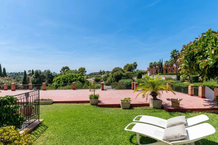 R5146621 | Ground Floor Apartment in El Paraiso – 2 beds, 2 baths