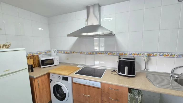 R5245438 | Middle Floor Apartment in Estepona – 1 beds, 1 baths