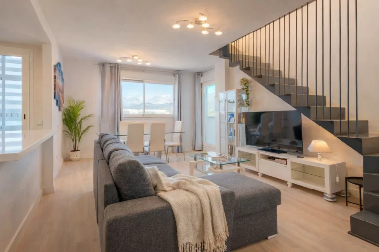 R5299195 | Penthouse in Estepona – 3 beds, 3 baths