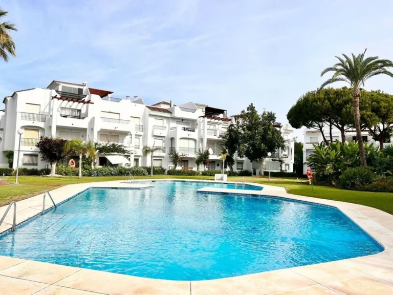 R4964167 | Ground Floor Apartment in Costalita – 3 beds, 2 baths