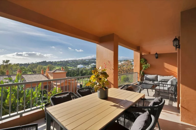 R5294488 | Middle Floor Apartment in Atalaya – 2 beds, 2 baths