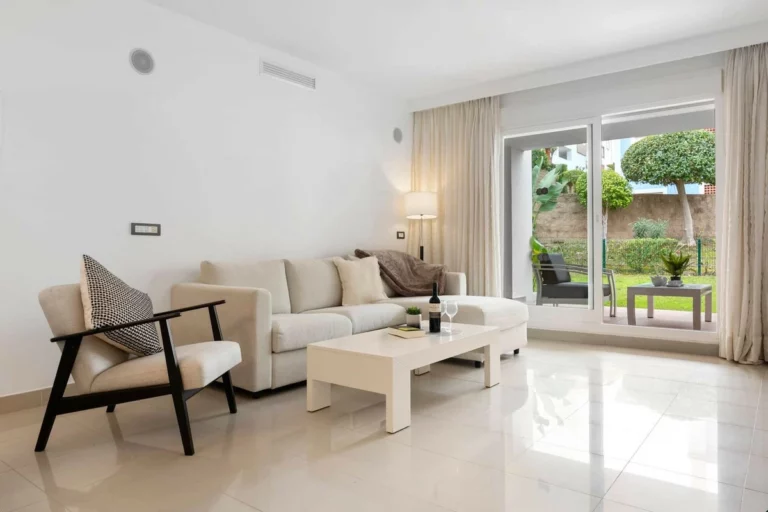 R5306836 | Ground Floor Apartment in Estepona – 2 beds, 2 baths
