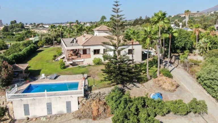 R5219935 | Finca – Cortijo in Estepona – 3 beds, 2 baths
