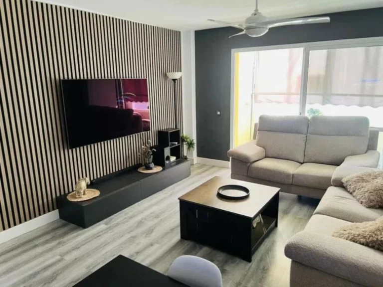 R5342392 | Middle Floor Apartment in Estepona – 2 beds, 2 baths