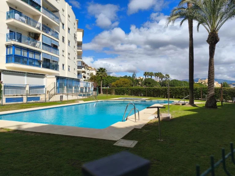 R5324854 | Ground Floor Apartment in Estepona – 2 beds, 2 baths