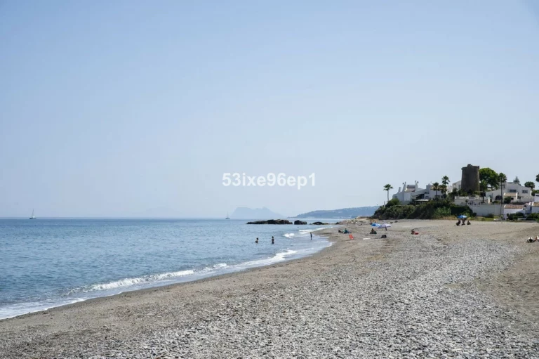 R5271442 | Townhouse in Estepona – 3 beds, 2.5 baths