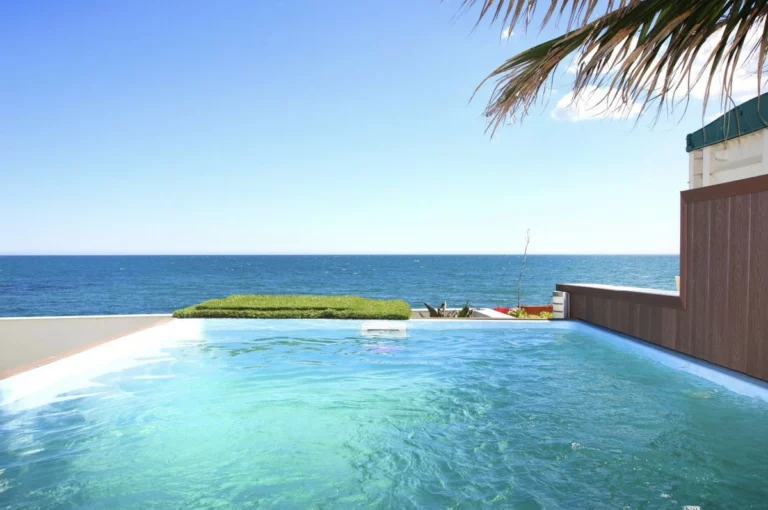 R5343160 | Duplex in Estepona – 4 beds, 2 baths