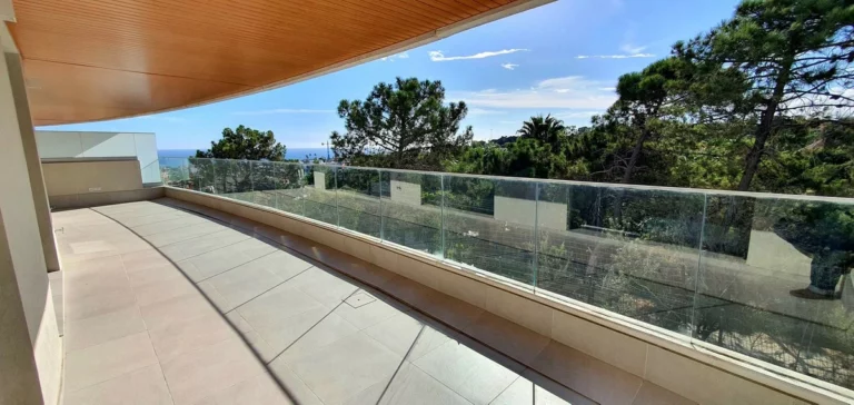 R5232490 | Middle Floor Apartment in Estepona – 2 beds, 2 baths