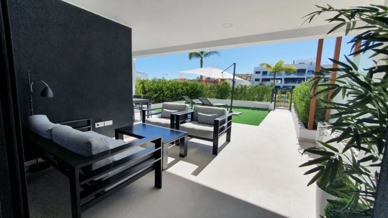 R5238640 | Ground Floor Apartment in Bel Air – 2 beds, 2 baths