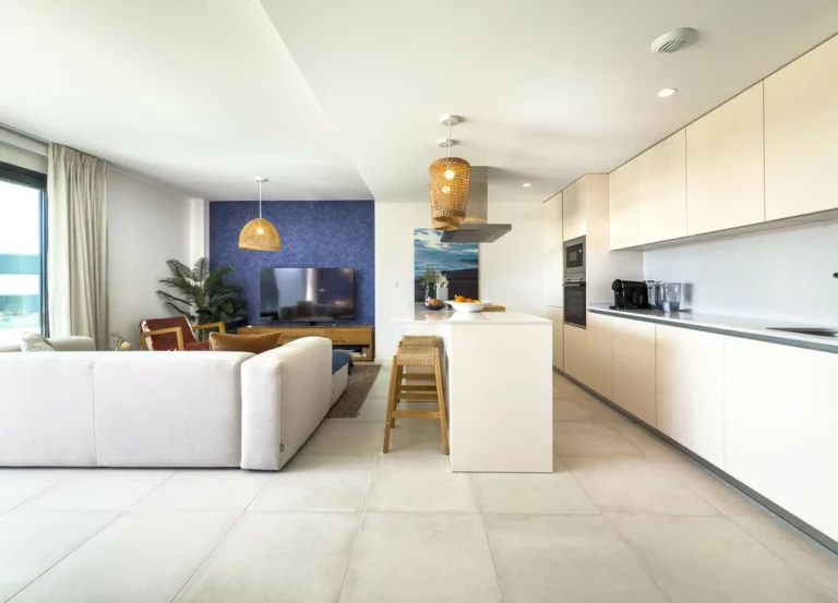 R5044645 | Middle Floor Apartment in Selwo – 3 beds, 2 baths