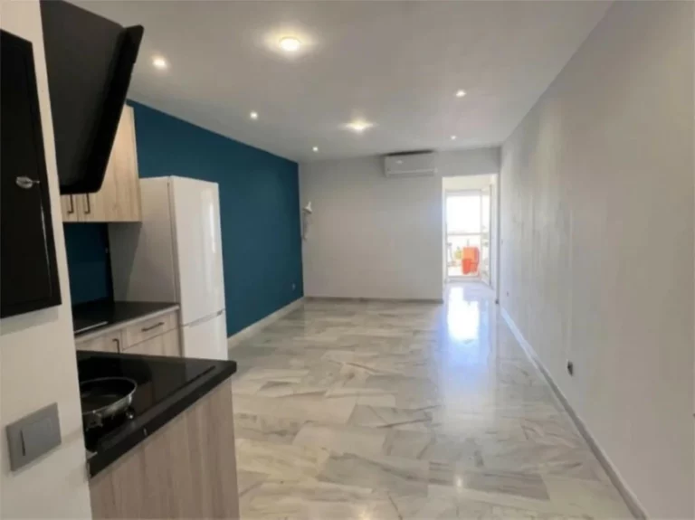 R5351272 | Middle Floor Apartment in El Padron – 2 beds, 1 baths