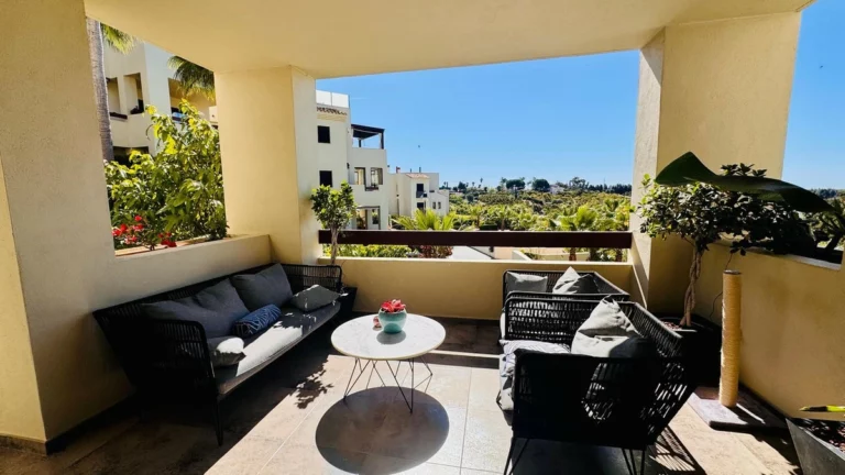 R5350411 | Middle Floor Apartment in Selwo – 2 beds, 2 baths