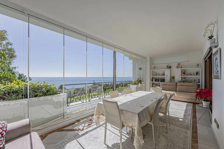 R5292505 | Middle Floor Apartment in Estepona – 2 beds, 2 baths