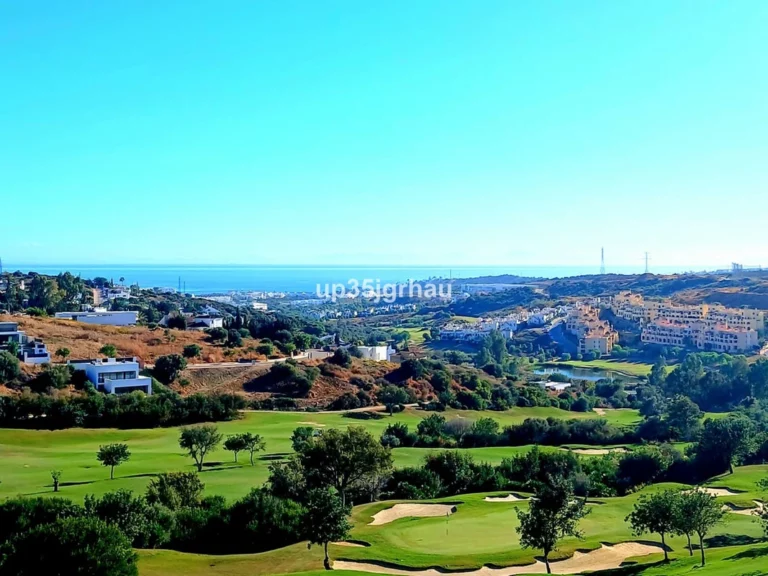 R5164174 | Penthouse in Estepona – 2 beds, 1 baths