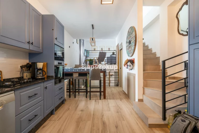 R5121835 | Townhouse in Estepona – 2 beds, 2 baths