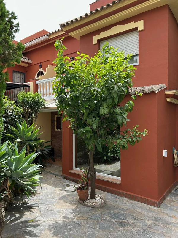 R5254969 | Townhouse in Atalaya – 4 beds, 3 baths