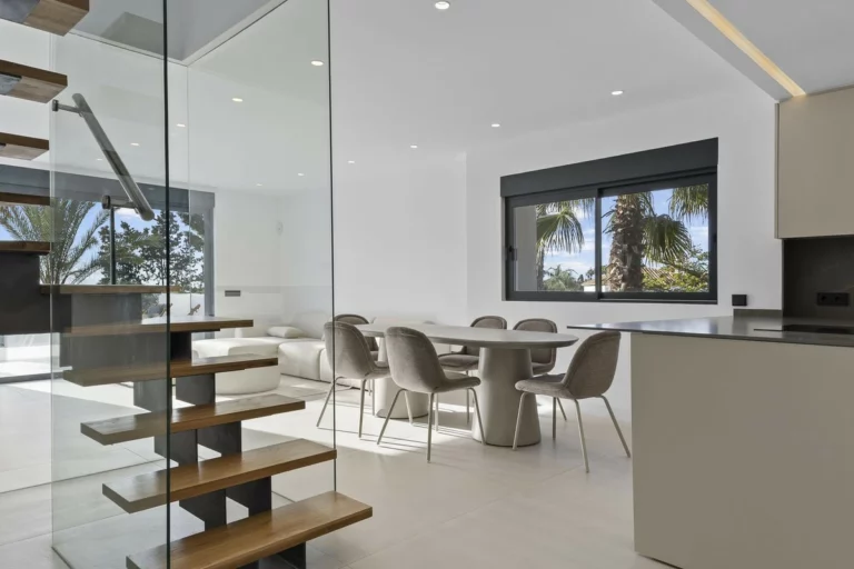 R5362732 | Penthouse Duplex in El Paraiso – 3 beds, 2 baths