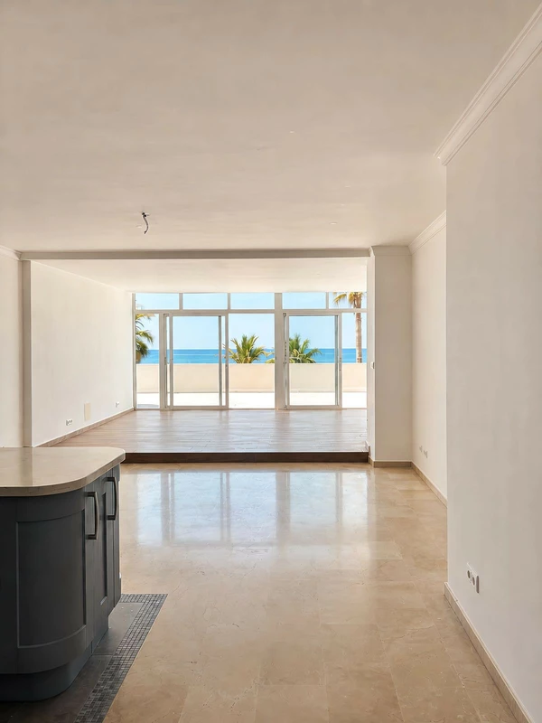 R5371030 | Ground Floor Apartment in Estepona – 2 beds, 2 baths
