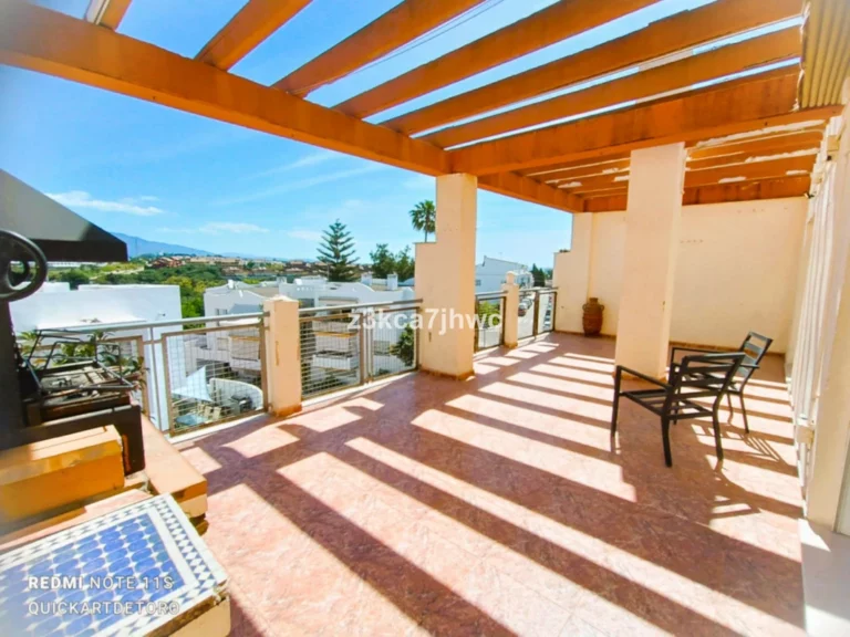 R5372653 | Top Floor Apartment in Cancelada – 2 beds, 2 baths