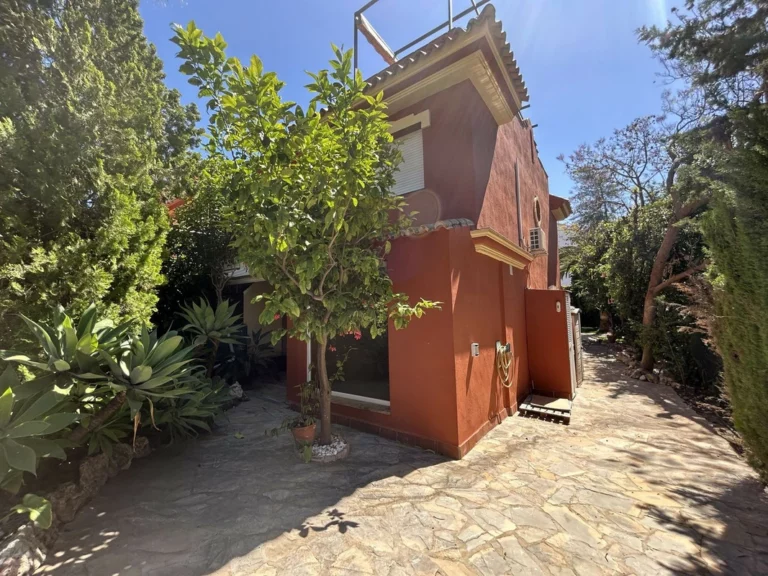 R5254969 | Townhouse in Atalaya – 4 beds, 3 baths