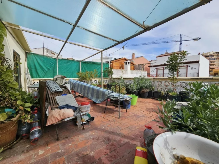 R4949641 | Semi-Detached House in Estepona – 5 beds, 2 baths