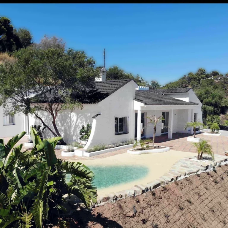 R5320114 | Finca – Cortijo in Estepona – 5 beds, 3.5 baths