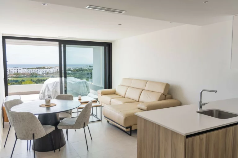 R4964035 | Penthouse Duplex in Estepona – 2 beds, 2 baths