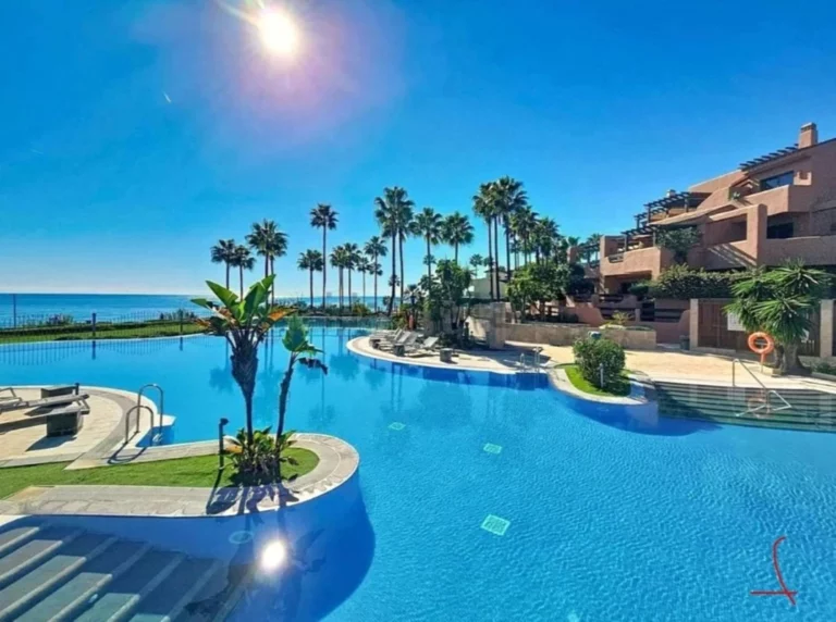 R5360413 | Ground Floor Apartment in Estepona – 3 beds, 2 baths