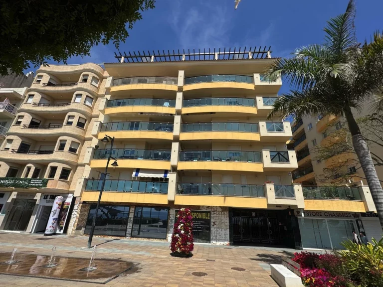 R5324593 | Middle Floor Apartment in Estepona – 1 beds, 1 baths