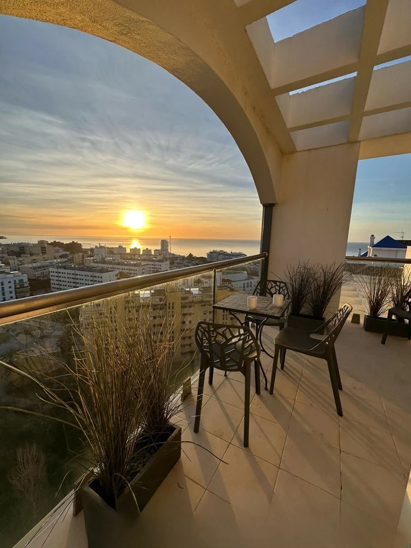 R5291479 | Penthouse in Estepona – 3 beds, 2 baths