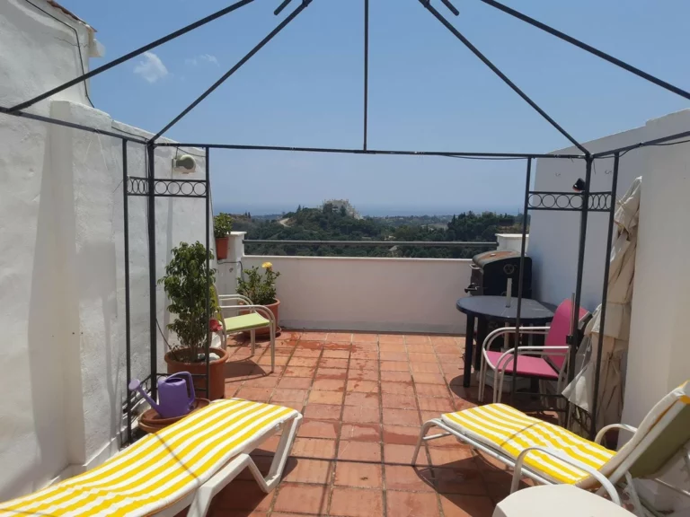 R5394436 | Middle Floor Studio in Estepona – 1 beds, 1 baths