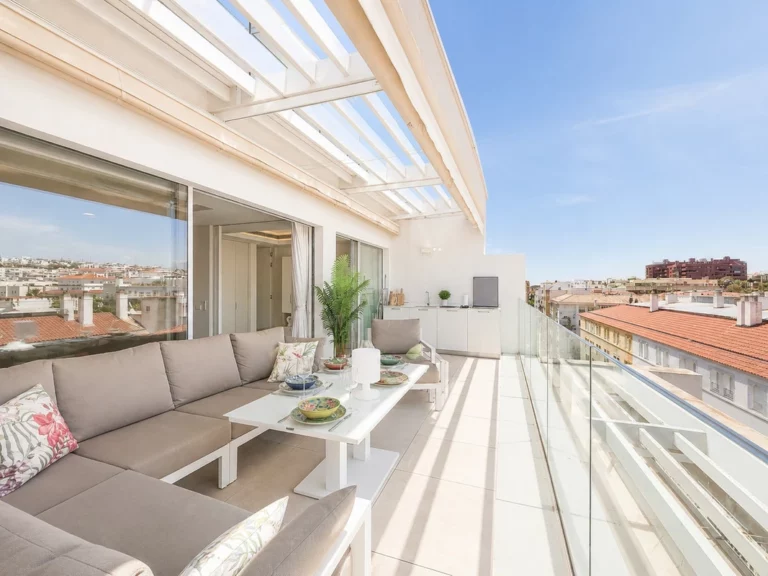 R5393578 | Middle Floor Apartment in Estepona – 2 beds, 2 baths