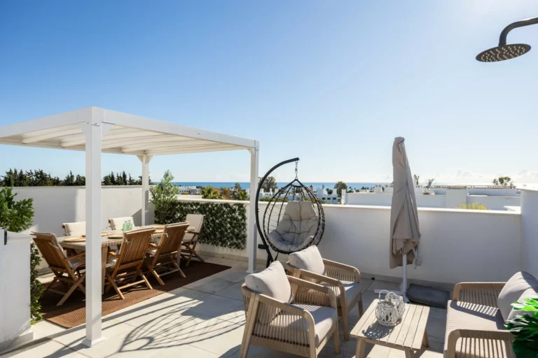 R5161600 | Townhouse in Estepona – 3 beds, 2.5 baths