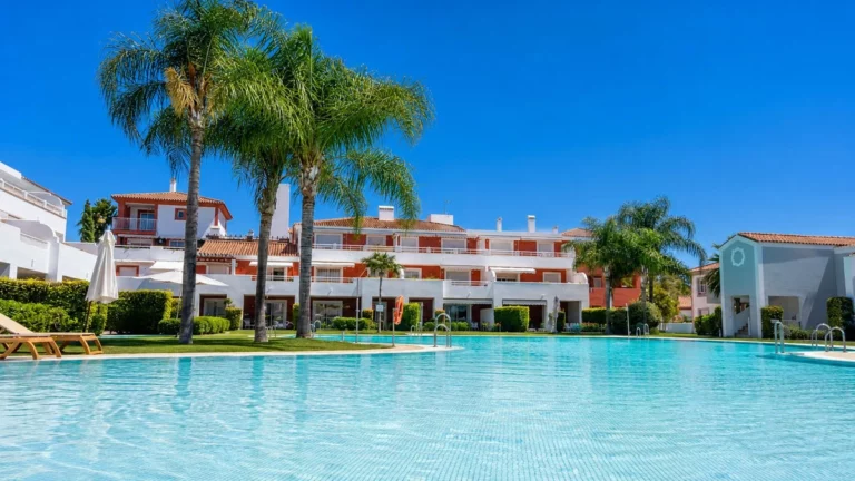 R5119618 | Ground Floor Apartment in El Paraiso – 2 beds, 2 baths