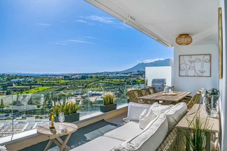 R5380390 | Middle Floor Apartment in Cancelada – 3 beds, 2 baths