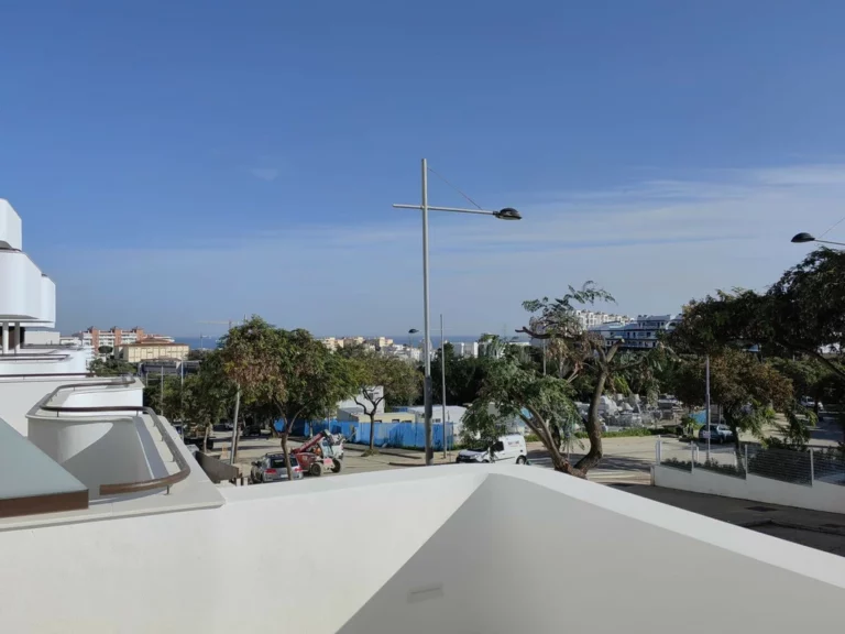 R4942309 | Ground Floor Apartment in Estepona – 4 beds, 2.5 baths