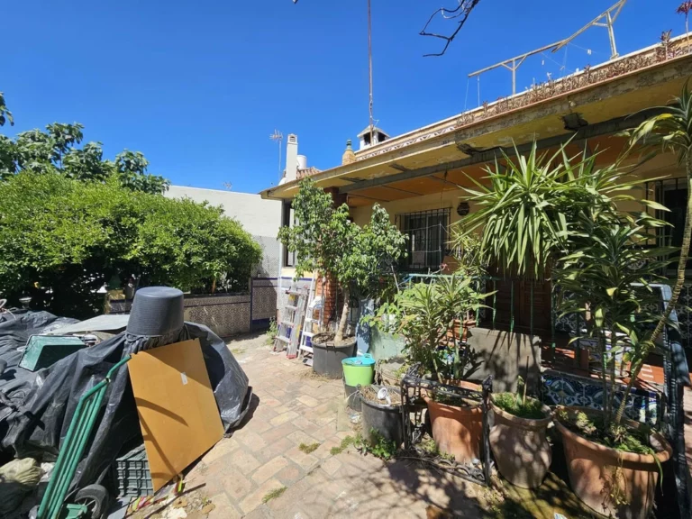 R4949641 | Semi-Detached House in Estepona – 5 beds, 2 baths