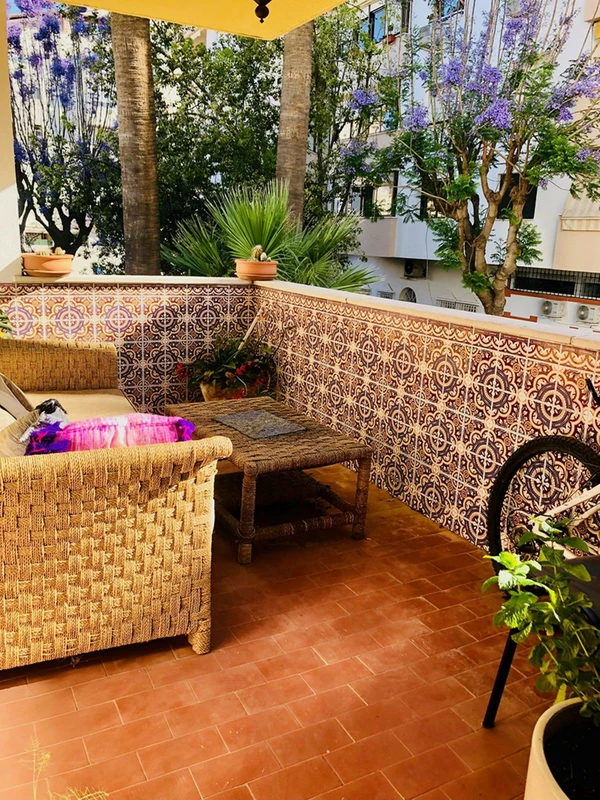 R4992595 | Middle Floor Apartment in Estepona – 4 beds, 2 baths