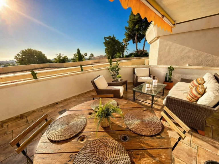 R5349787 | Middle Floor Apartment in Atalaya – 2 beds, 1 baths