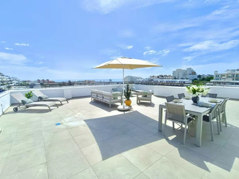 R5321974 | Penthouse Duplex in Estepona – 3 beds, 2 baths
