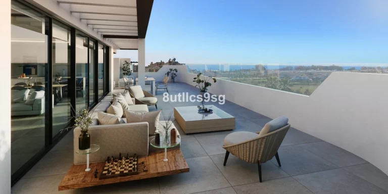 R5211997 | Penthouse in Estepona – 3 beds, 2.5 baths