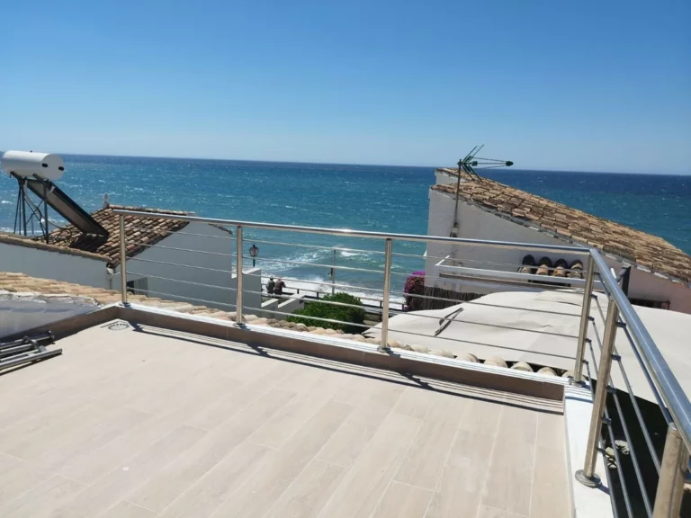 R5167705 | Semi-Detached House in Estepona – 3 beds, 4 baths