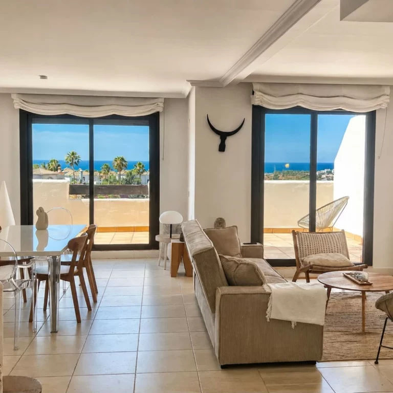 R5391163 | Townhouse in Estepona – 3 beds, 3 baths
