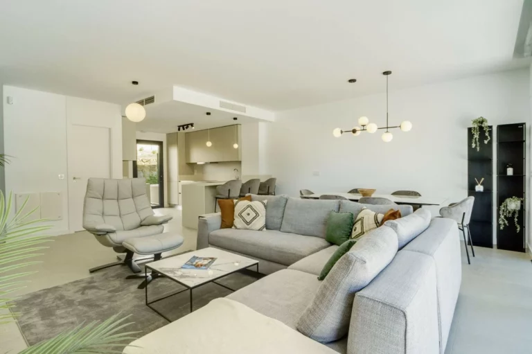 R5407756 | Semi-Detached House in Estepona – 3 beds, 2.5 baths