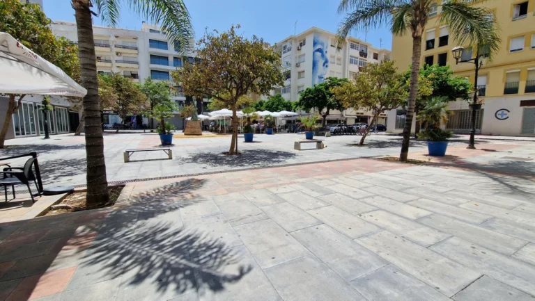 R5159128 | Middle Floor Apartment in Estepona – 3 beds, 1.5 baths