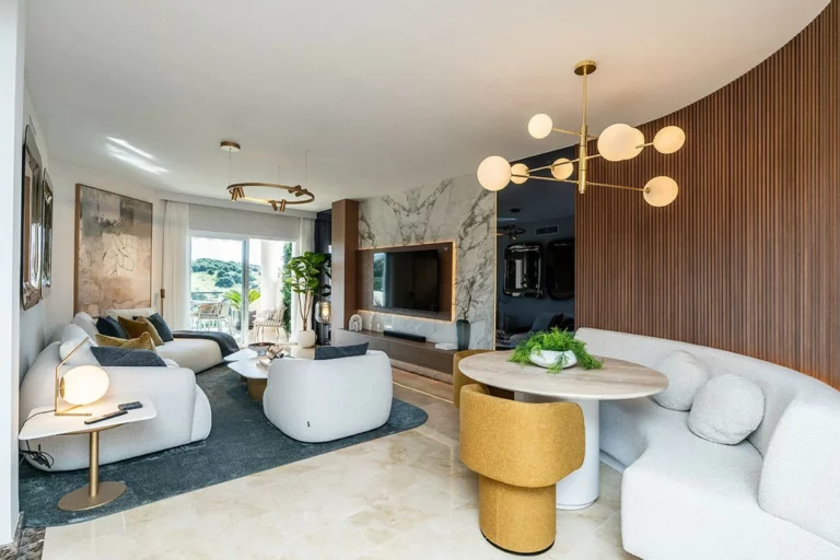 R5401048 | Middle Floor Apartment in Bel Air – 2 beds, 2 baths
