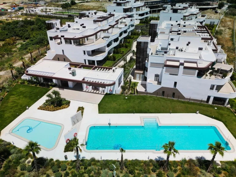 R5394097 | Ground Floor Apartment in Cancelada – 2 beds, 2 baths