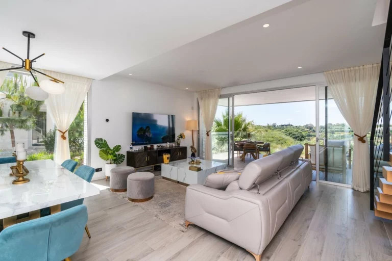 R5426872 | Townhouse in Cancelada – 3 beds, 3 baths